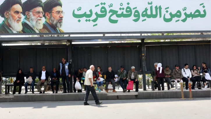 ইরান যুদ্ধ চাকরি হারাল ২০ লাখ মানুষ